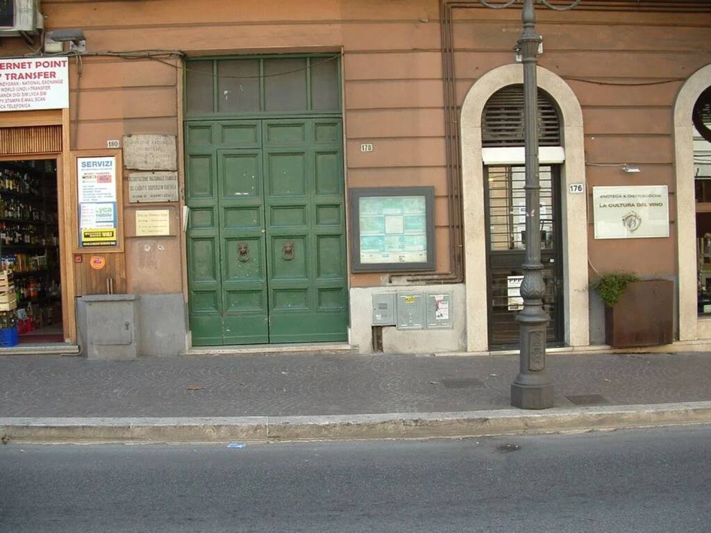 locale di sgombero in vendita ad Albano Laziale