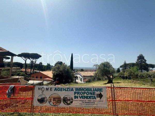 casa indipendente in vendita ad Albano Laziale