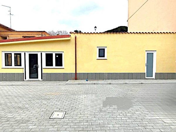 negozio in vendita ad Albano Laziale