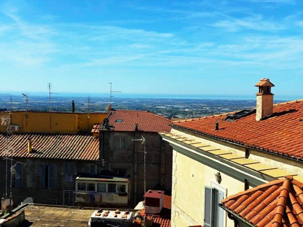 appartamento in vendita ad Albano Laziale