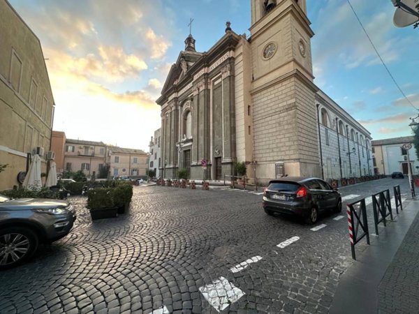 appartamento in vendita ad Albano Laziale