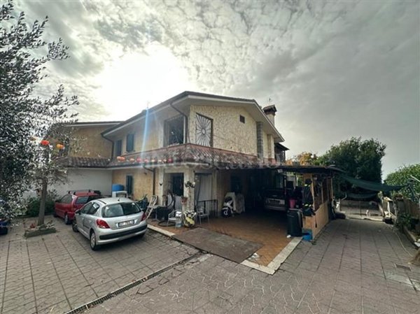 casa indipendente in vendita ad Albano Laziale