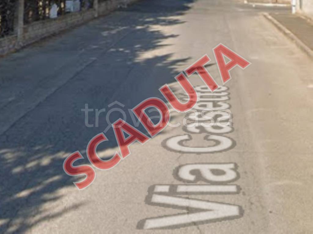 locale commerciale in vendita ad Albano Laziale in zona Pavona