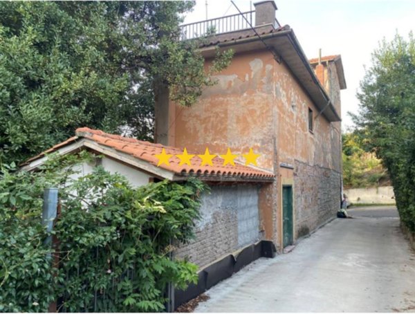 casa indipendente in vendita ad Albano Laziale