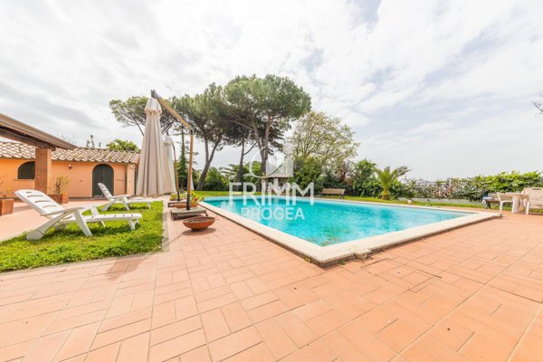 casa indipendente in vendita ad Albano Laziale