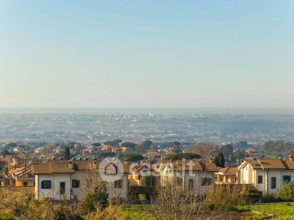 casa indipendente in vendita ad Albano Laziale