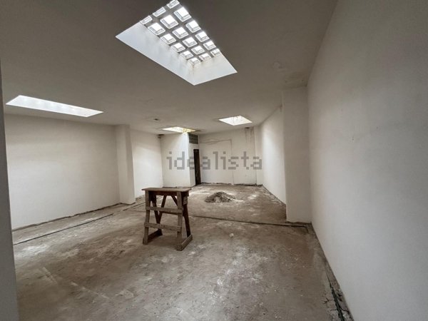 locale commerciale in vendita ad Albano Laziale