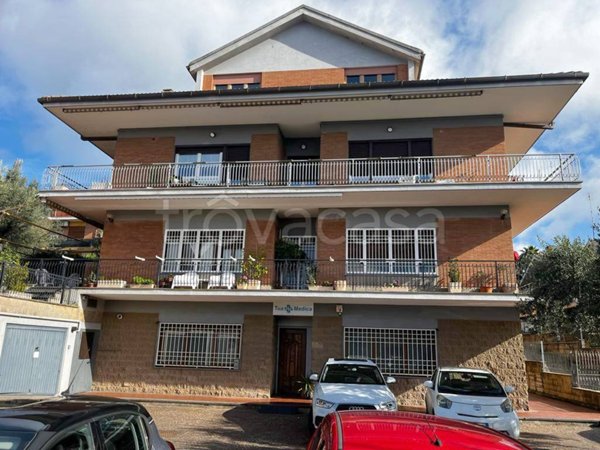 appartamento in vendita ad Albano Laziale