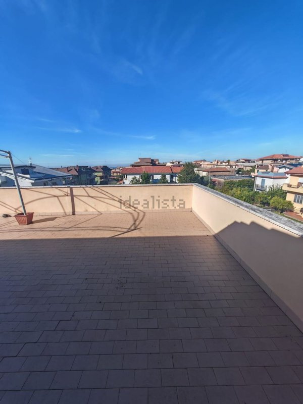 appartamento in vendita ad Albano Laziale in zona Cecchina