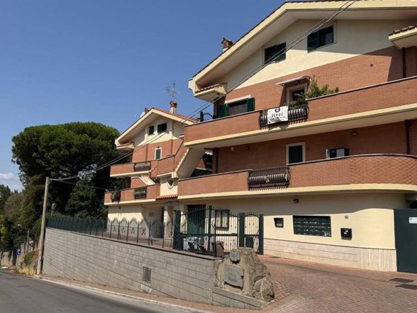 appartamento in vendita ad Albano Laziale