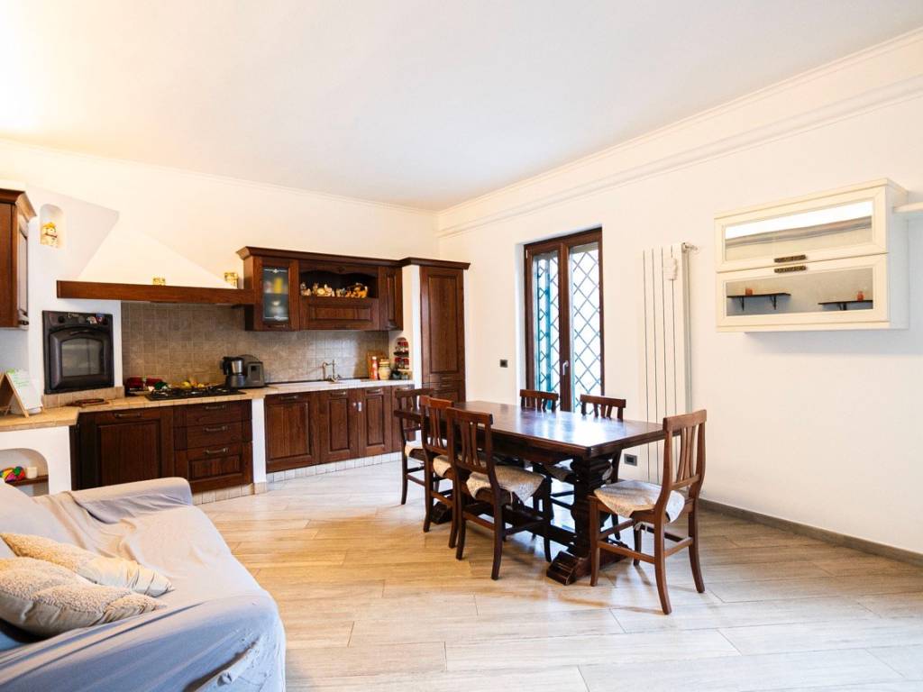 casa indipendente in vendita ad Albano Laziale in zona Marfoli