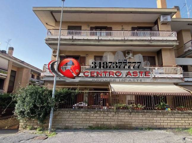 appartamento in vendita ad Albano Laziale in zona Cecchina