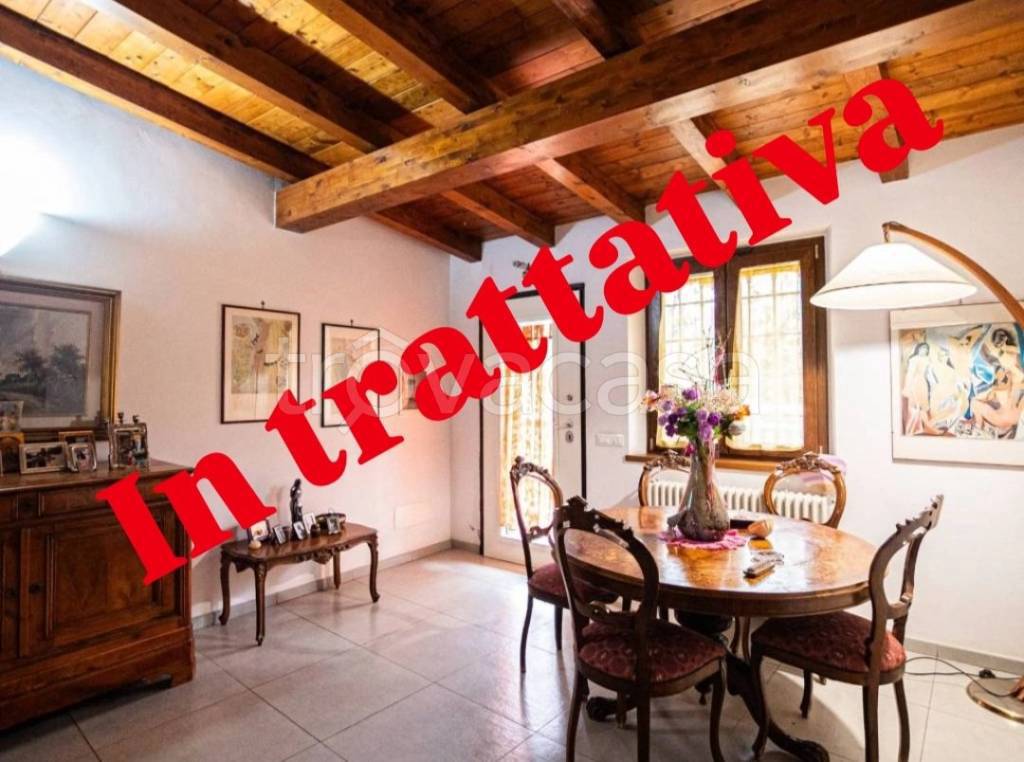 casa indipendente in vendita ad Albano Laziale in zona Pavona