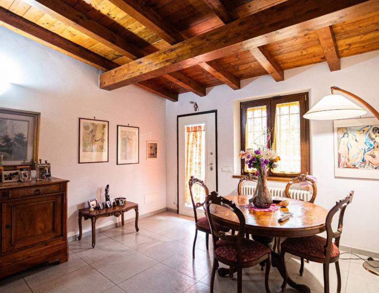 casa indipendente in vendita ad Albano Laziale in zona Pavona