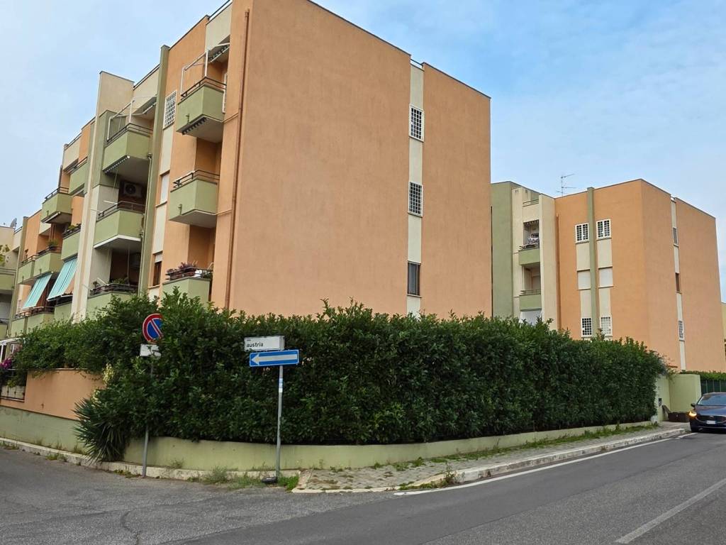 appartamento in vendita ad Albano Laziale in zona Cecchina