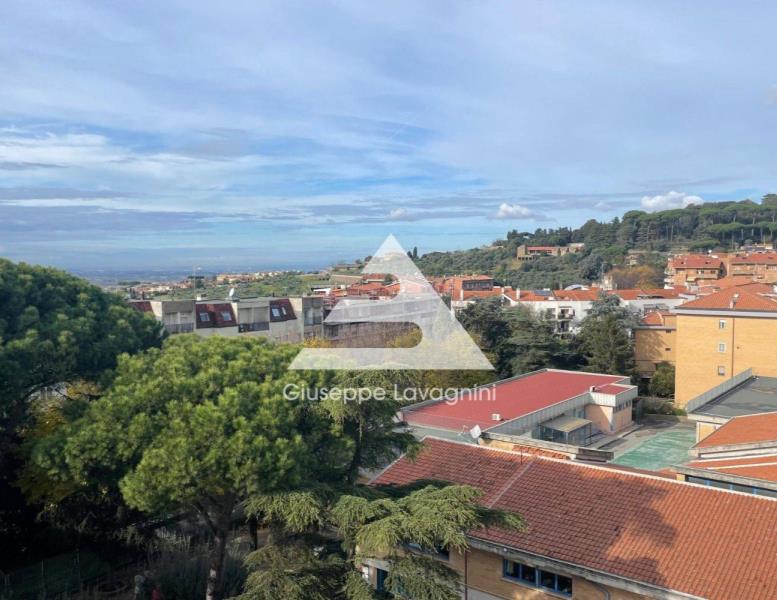 appartamento in vendita ad Albano Laziale