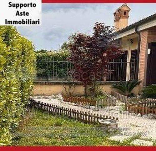 appartamento in vendita ad Albano Laziale in zona Cecchina