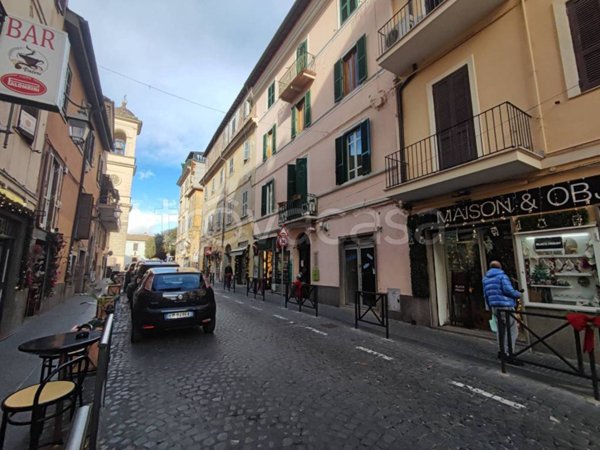 appartamento in vendita ad Albano Laziale