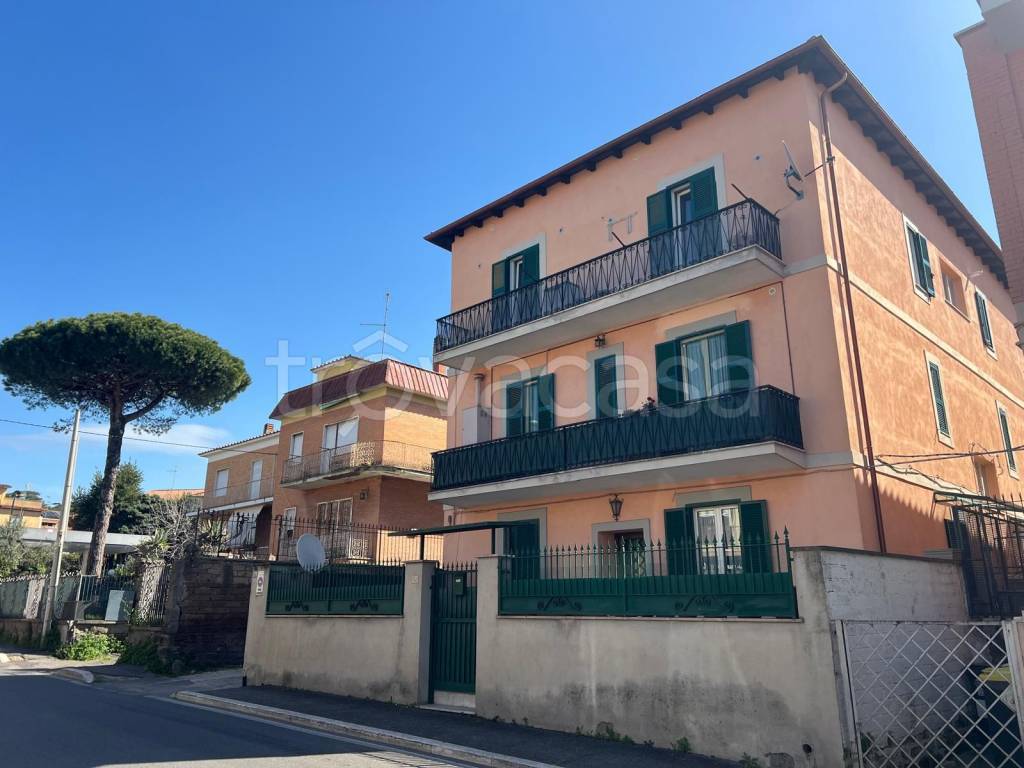 appartamento in vendita ad Albano Laziale