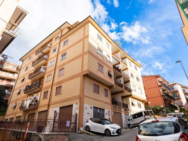 appartamento in vendita ad Albano Laziale