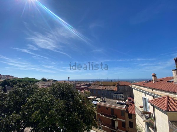 appartamento in vendita ad Albano Laziale in zona Pavona