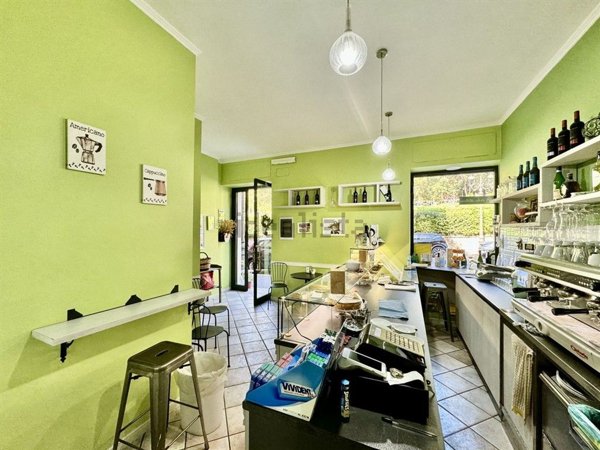 negozio in vendita ad Albano Laziale