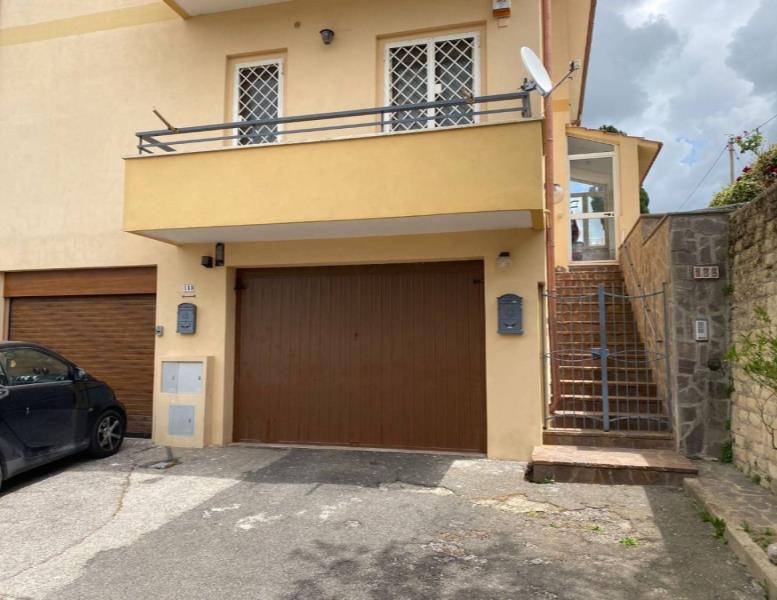 appartamento in vendita ad Albano Laziale