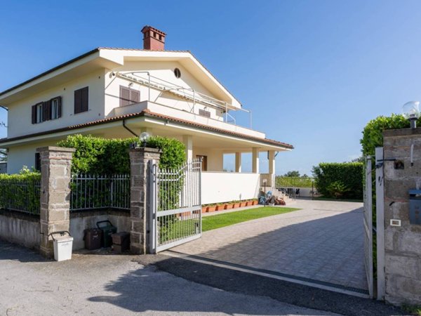 casa indipendente in vendita ad Albano Laziale