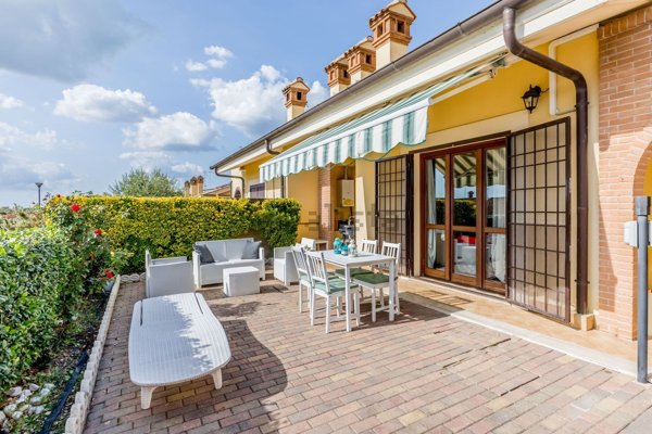 casa indipendente in vendita ad Albano Laziale