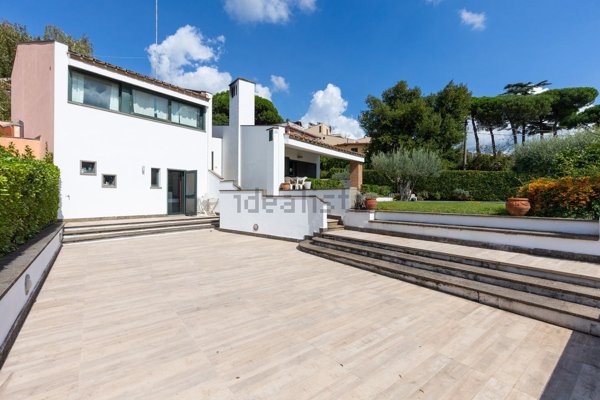 casa indipendente in vendita ad Albano Laziale