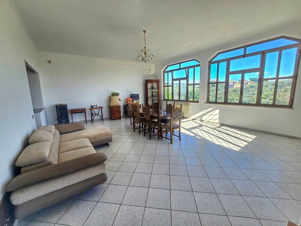 casa indipendente in vendita ad Albano Laziale in zona Cecchina