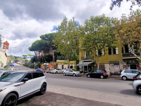 appartamento in vendita ad Albano Laziale in zona Cecchina
