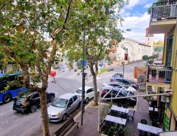 appartamento in vendita ad Albano Laziale in zona Cecchina