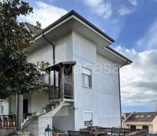 appartamento in vendita ad Albano Laziale in zona Cecchina