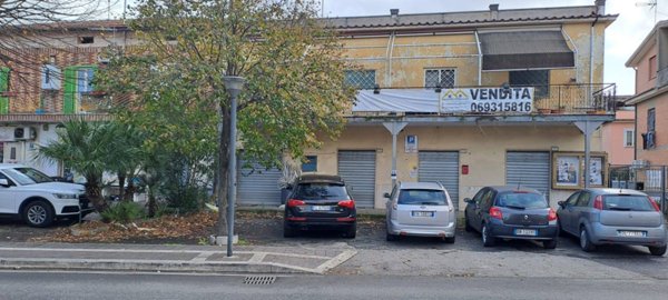 appartamento in vendita ad Albano Laziale in zona Pavona