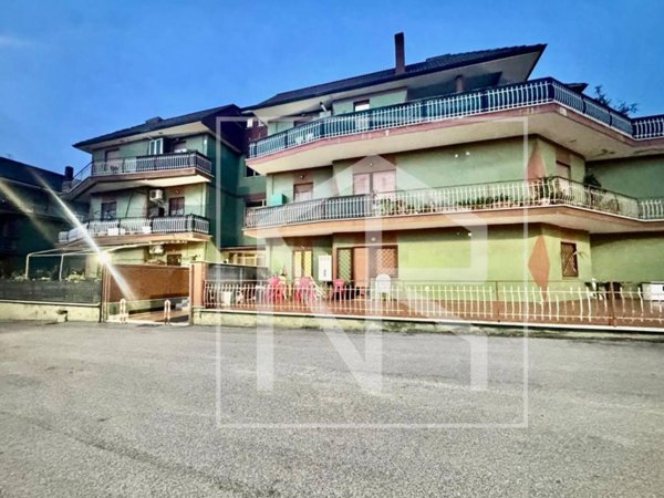 appartamento in vendita ad Albano Laziale in zona Cecchina