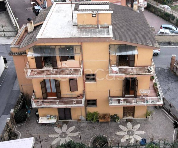 casa indipendente in vendita ad Albano Laziale