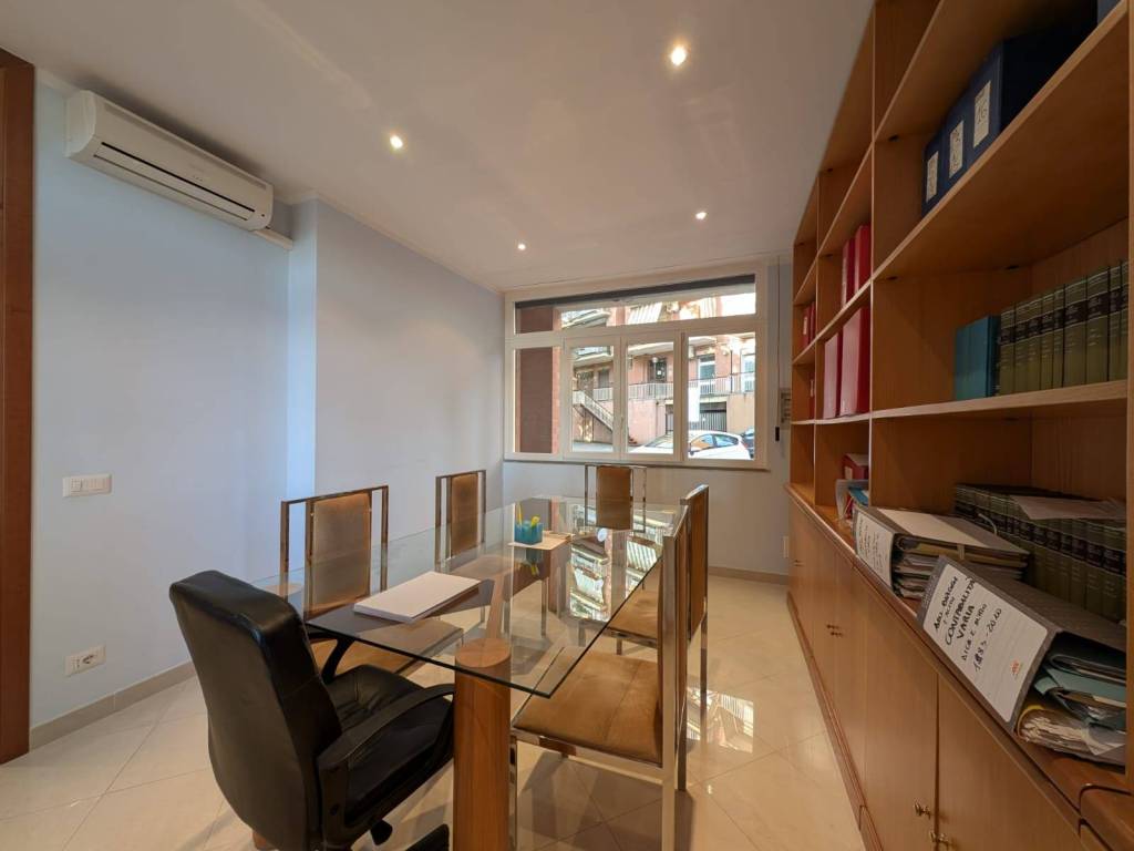 negozio in vendita ad Albano Laziale