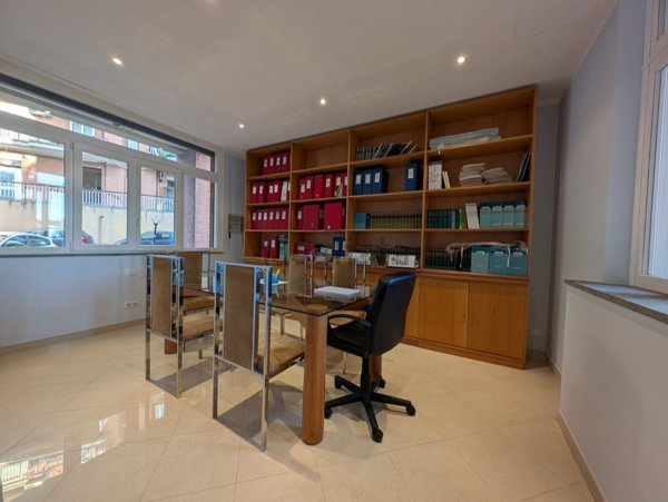 ufficio in vendita ad Albano Laziale