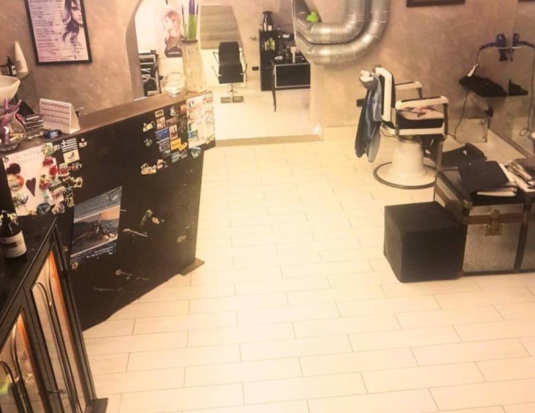 locale commerciale in vendita ad Albano Laziale