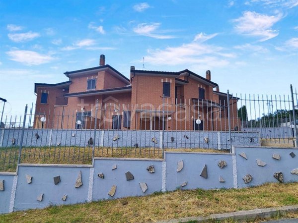 casa indipendente in vendita ad Albano Laziale
