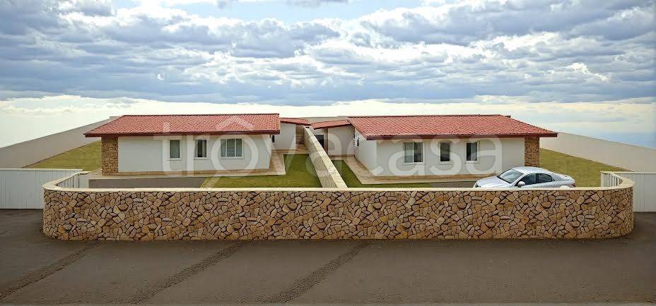 casa indipendente in vendita ad Albano Laziale in zona Cecchina