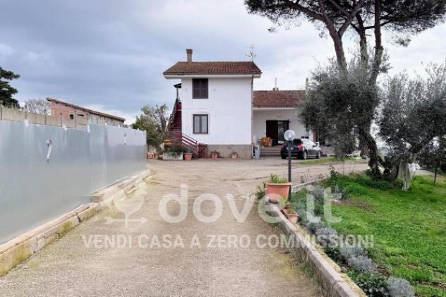 appartamento in vendita ad Albano Laziale in zona Cecchina