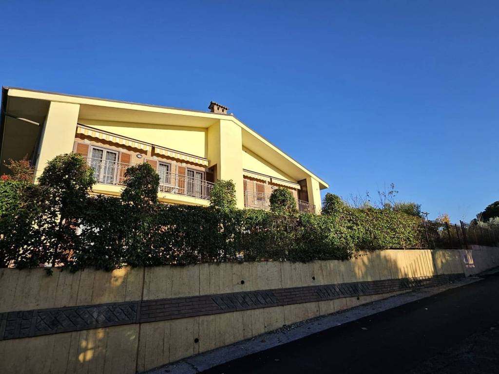 appartamento in vendita ad Albano Laziale