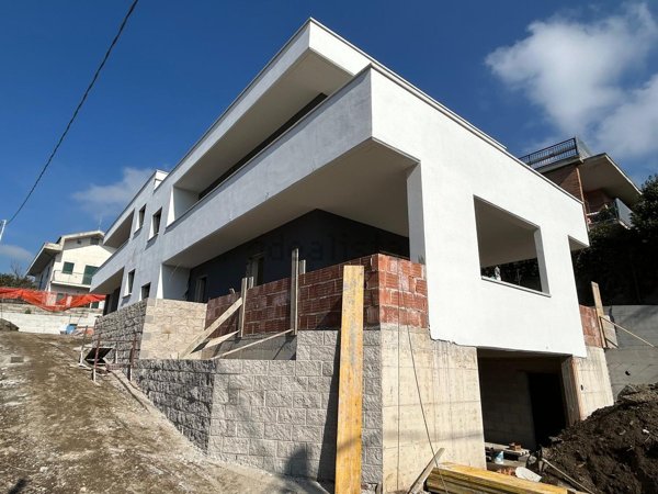 appartamento in vendita ad Albano Laziale