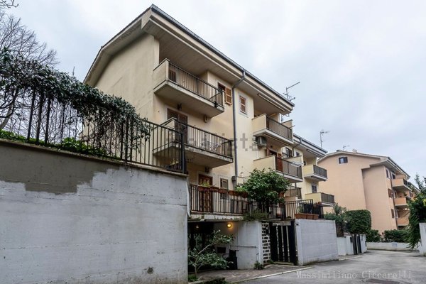 casa indipendente in vendita ad Albano Laziale