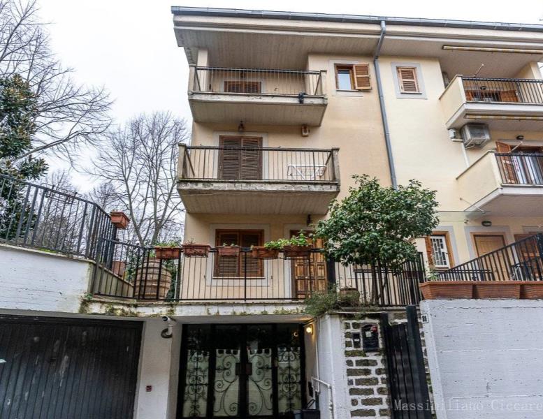 casa indipendente in vendita ad Albano Laziale