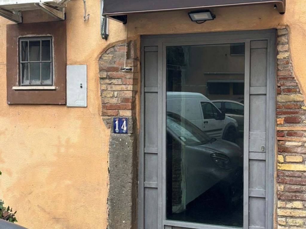negozio in vendita ad Albano Laziale