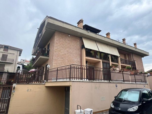 appartamento in vendita ad Albano Laziale