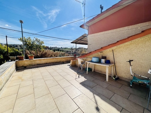 appartamento in vendita ad Albano Laziale in zona Cecchina